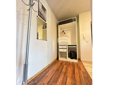 Продава се Двустаен апартамент в Варна, Левски - 102 кв.м за 1324 €/кв.м - Снимка #7