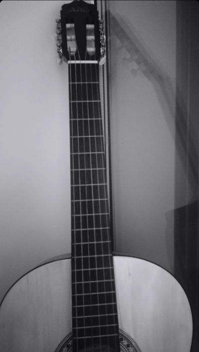 Продам гитару акустика