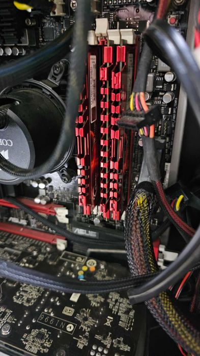Настолен компютър MSI GTX 660 , 12GB RAM