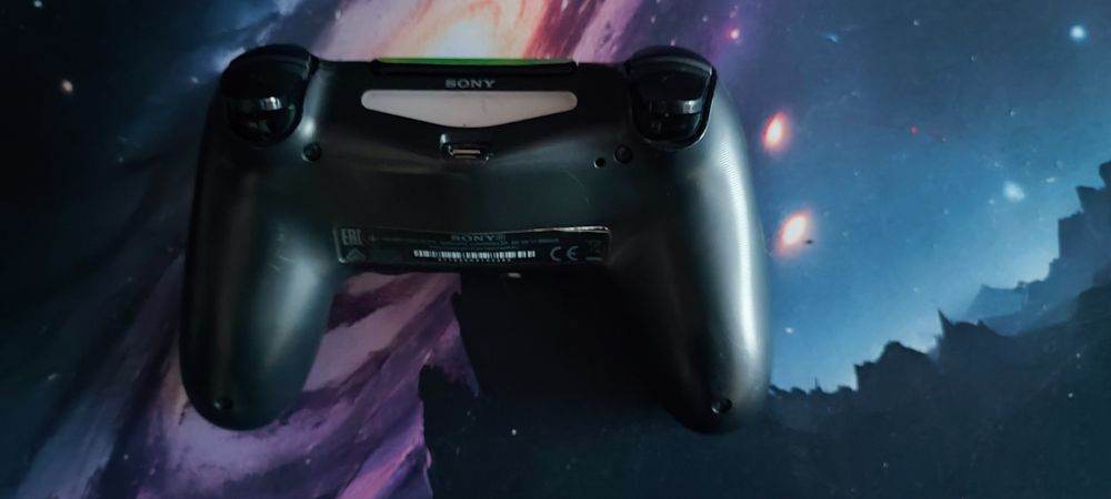 Manetă PlayStation 4