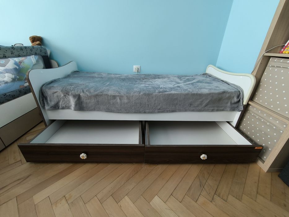 Детско легло на Лорели