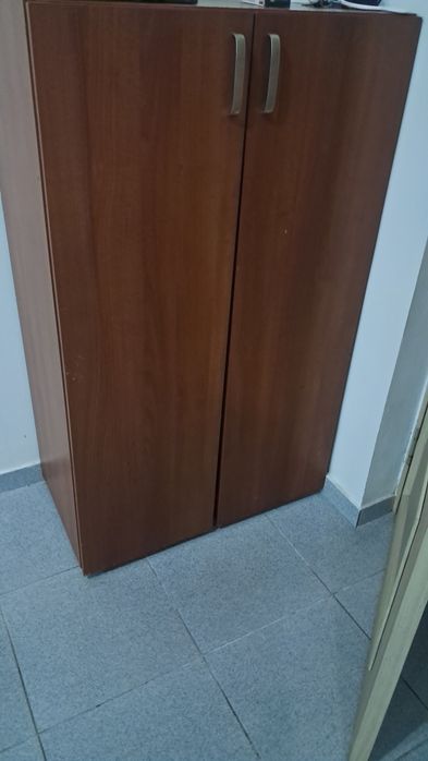 Продам шкафы сервант