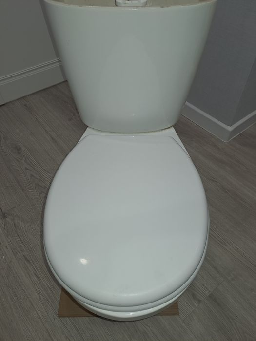 Продам унитаз...