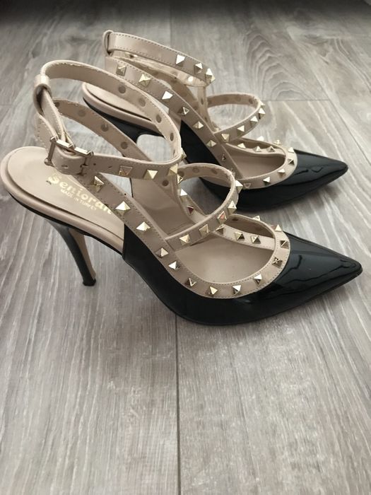 Pantofi decupați stiletto nr.39