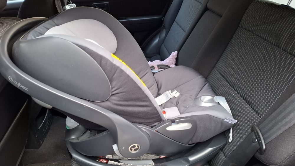 Столче за кола Cybex Cloud Q + база