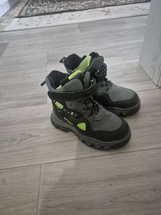 Продам обувь  женскую