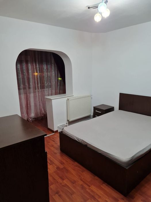 Închiriez apartament