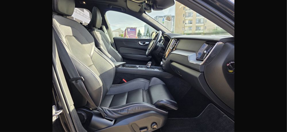 VOLVO XC60 R DESIGN=2022=2.0=398CP=E6=4x4=Panoramic=Camera=Distronic=Clima=Pilot=Comp=Navi=Virtual=Ful Led=Ful Piele=Impecabila=