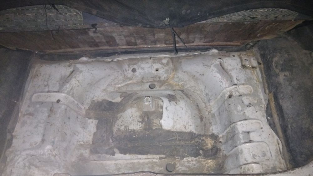 Tico mashinasi sotiladi