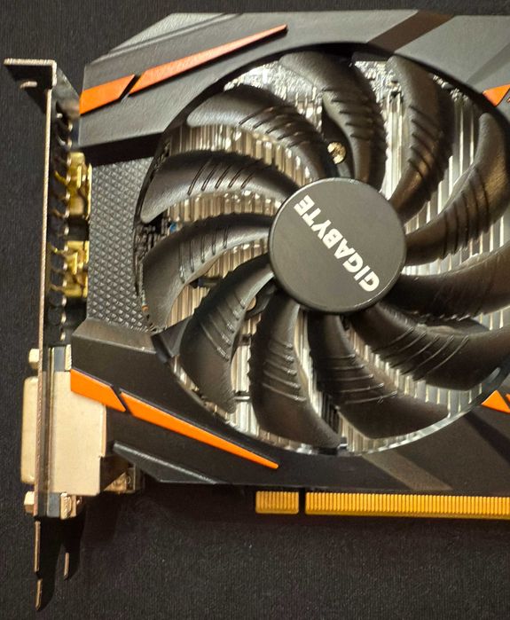 ТОП състояние Видео карта GPU Gigabyte GTX 1060 6GB WINDFORCE OC GDDR5