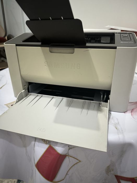 Продам б/у принтер 5000