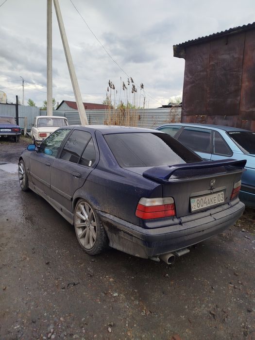 Срочно продам БМВ е36