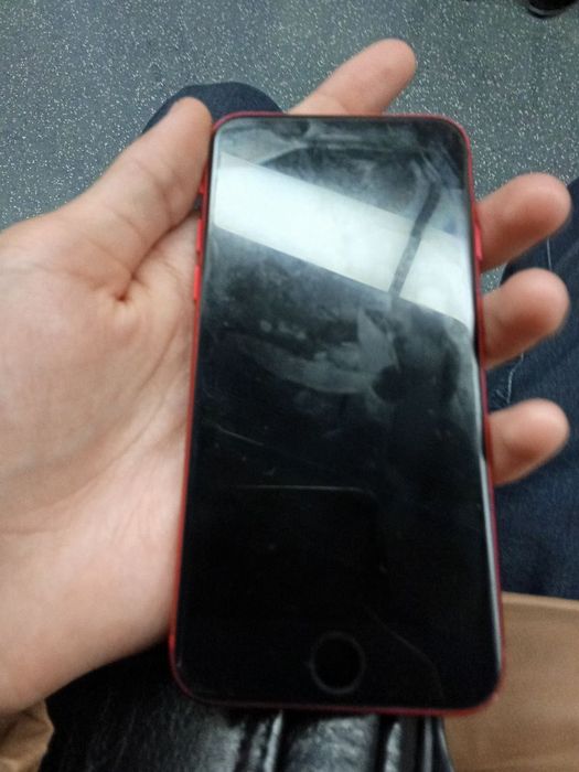 Iphone se2020 64 gb 78% karobka dakment yo tegiga jovob 140$ kelishtrb