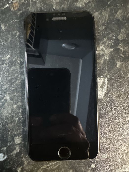 iphone SE 2020 128gb  2-gen като нов