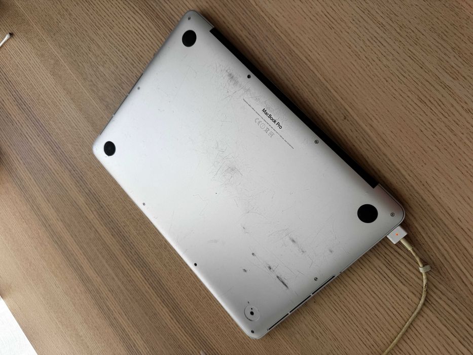 MacBook Pro 13” Retina (2015) – i5 / 8GB / SSD – с оригинално зарядно