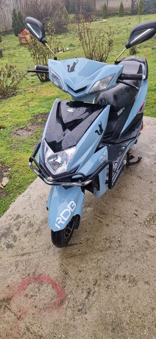 Vând schimb scuter RDB electric