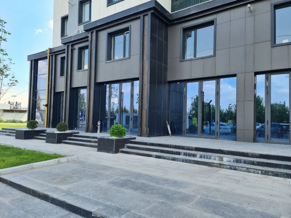Сдаётся коммерческое помещение 232 м² / по 116 м² на 1 и 2 этаже