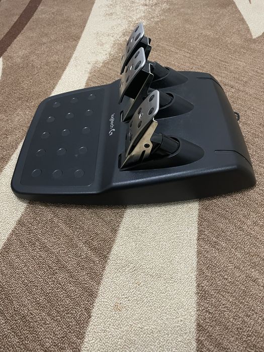 Педали logitech за ps 3,4и5