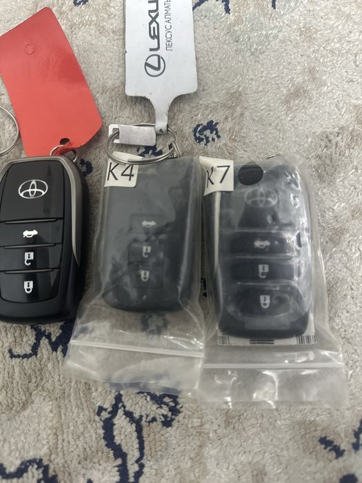 Продаю смарт-ключи Toyota Camry 50 / 55