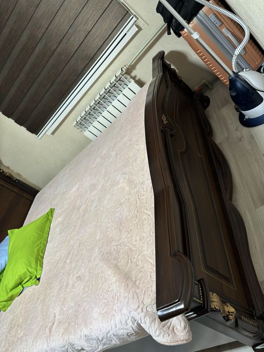 Кровать екі адамдык