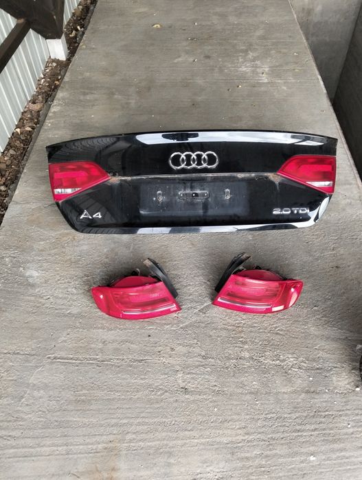 Aripa stanga dreapta Audi A4 b8 LY9B