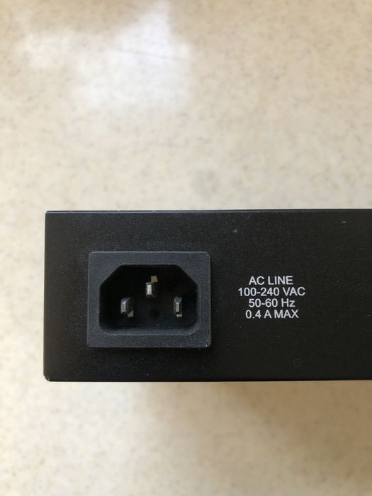 Коммутатор D-Link DGS-1016D