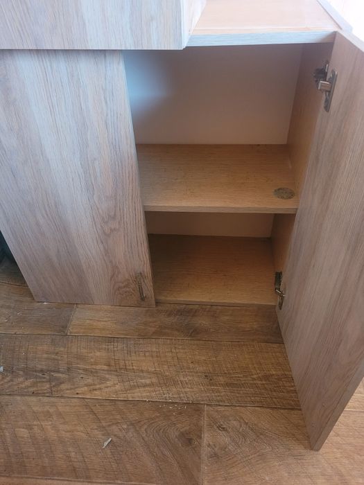 Кухонные шкафы,новые