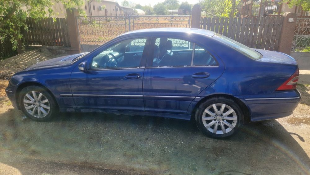 Vand mercedes C class w203  2.2cdi. 150cp. An 2005