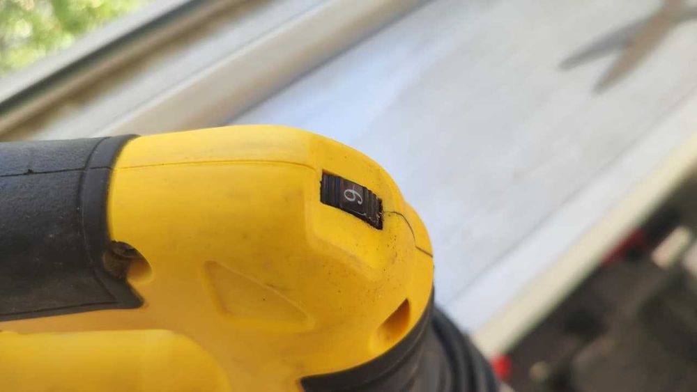 Лобзик DeWALT DWE349