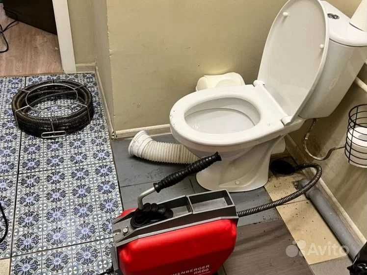 Прочистка канализации аппаратом сантехник