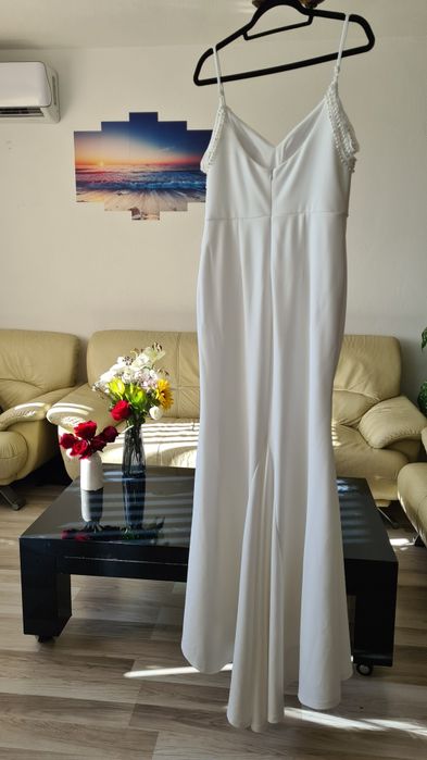 Бяла рокля/булчинска рокля