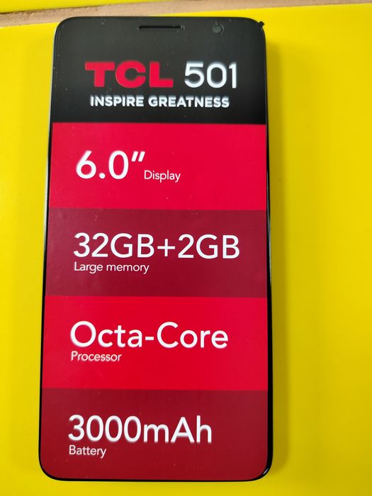 Smartphone TCL 501 nou
