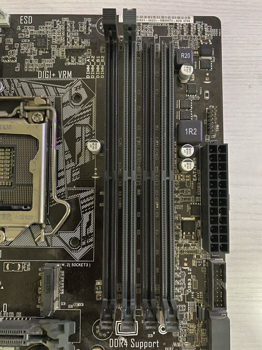 Placa de baza H170M-PLUS