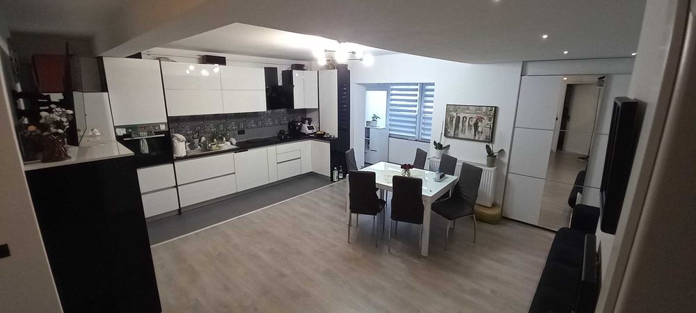 Vand apartament 3 camere Apahida - str.Pietroasa, nr 62