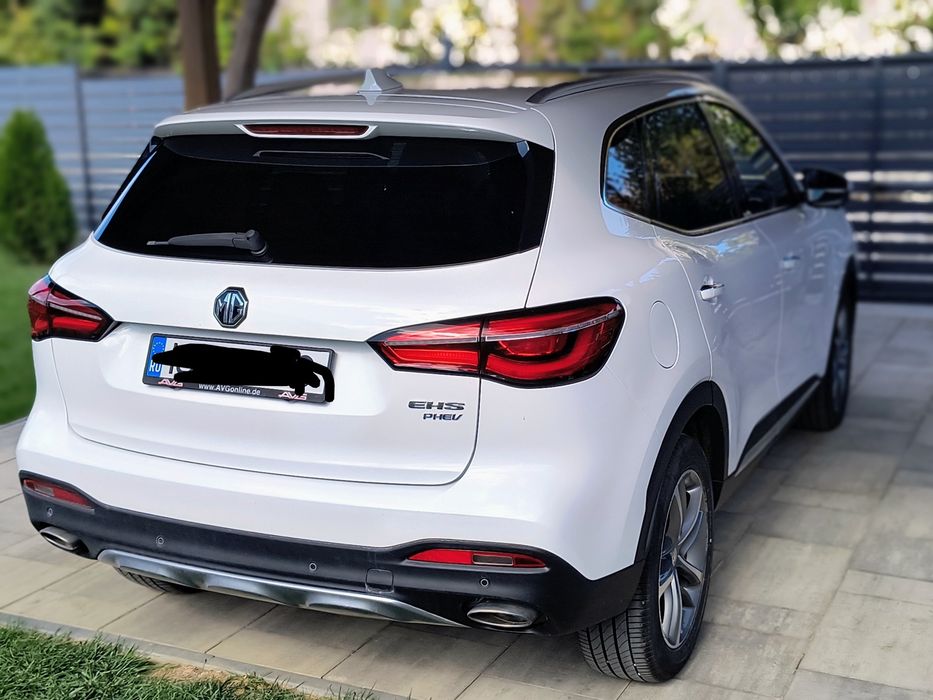 MG EHS plug-in hibrid  că nou.