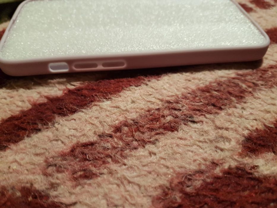 huse de   iPhone 11 și iPhone 13