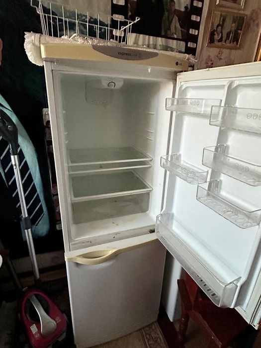 Продам холодильник