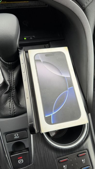 iPhone 16 pro 256gb sim