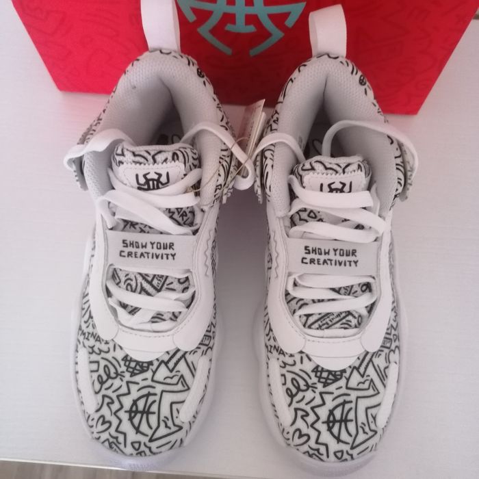 38 номер Адидас маратонки нови