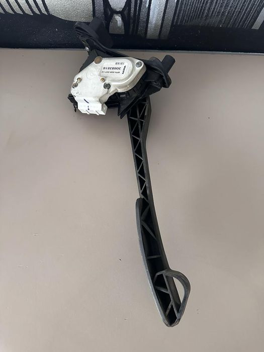 Pedala de acceleratie Volvo V70 S60 S80 30683516