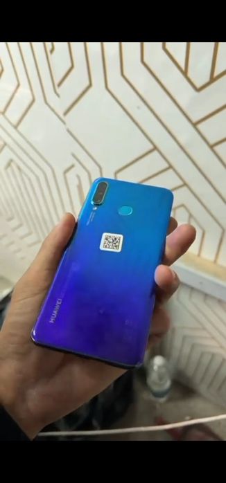 Срочно HUAWEI P30 lite 15000