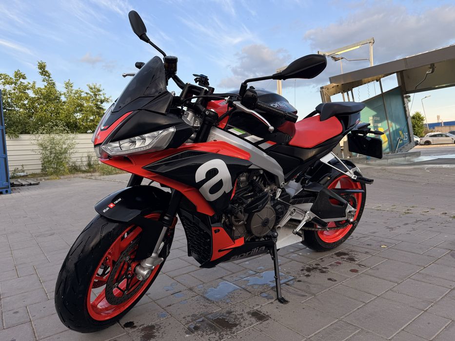 Aprilia Tuono 660