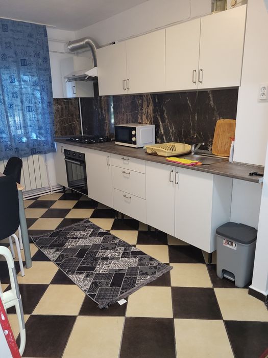 Apartament poarta 6 de închiriat