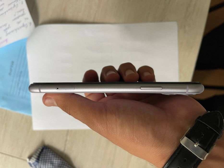 iPhone 11 sotiladi