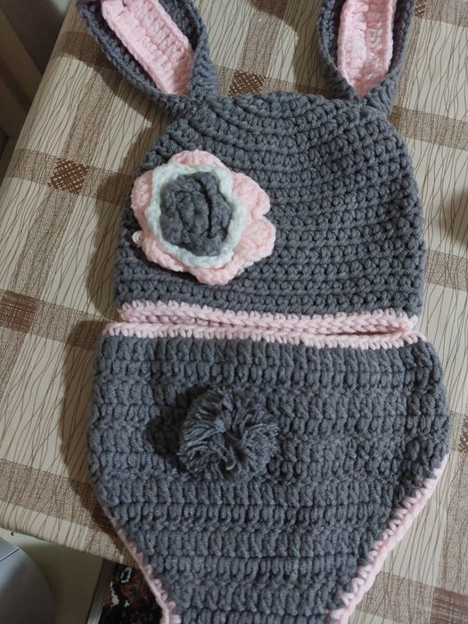 Vând costumas botez