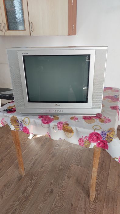 Продам телевизор