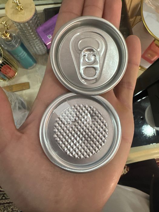 PET банка с крышкой