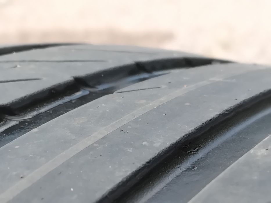 Гуми 255 45 19 Континентал Continental 2 броя + нов внос. Не са нови! Посочената цена е за един брой гума. Без коментар на цената.