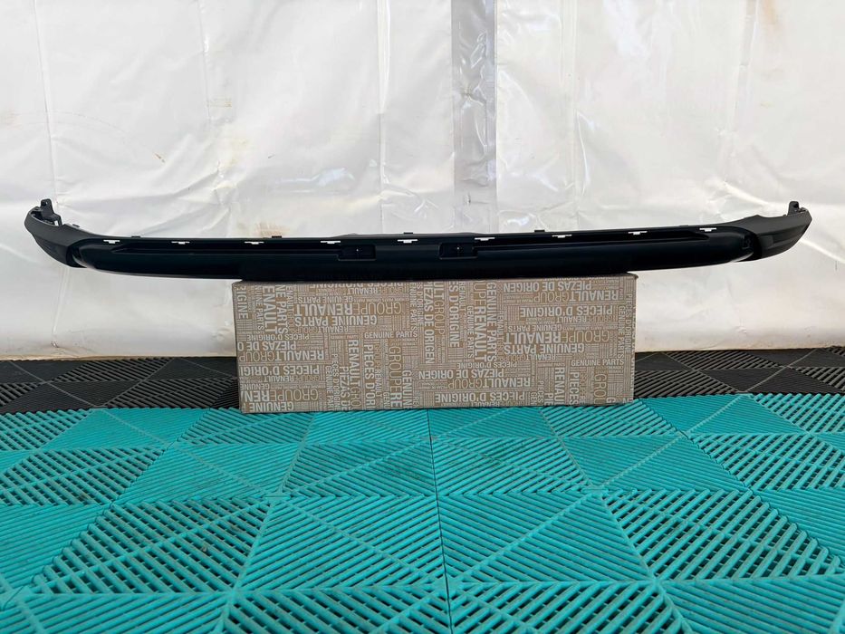 Spoiler inferior bara fata Renault Arkana RS nou original Renault