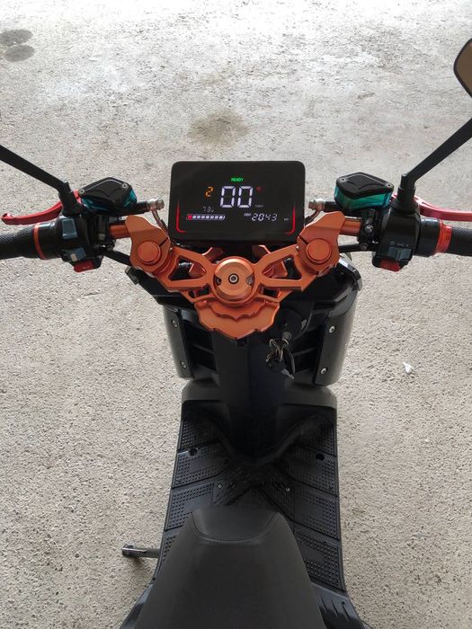 Скутер редлайн сотилади